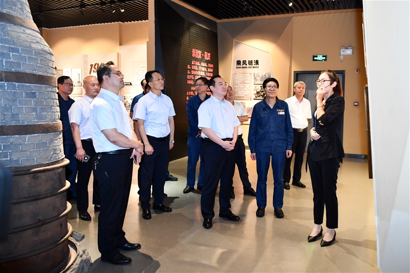山西陽光焦化集團總經(jīng)理薛國飛一行來公司走訪交流